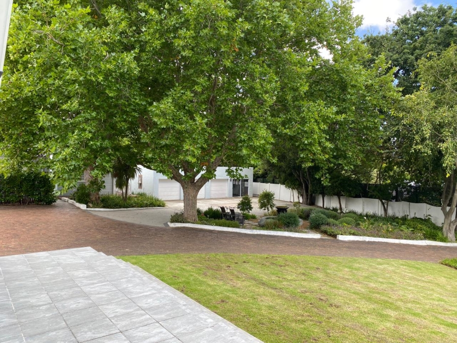 5 Bedroom Property for Sale in Constantia Western Cape